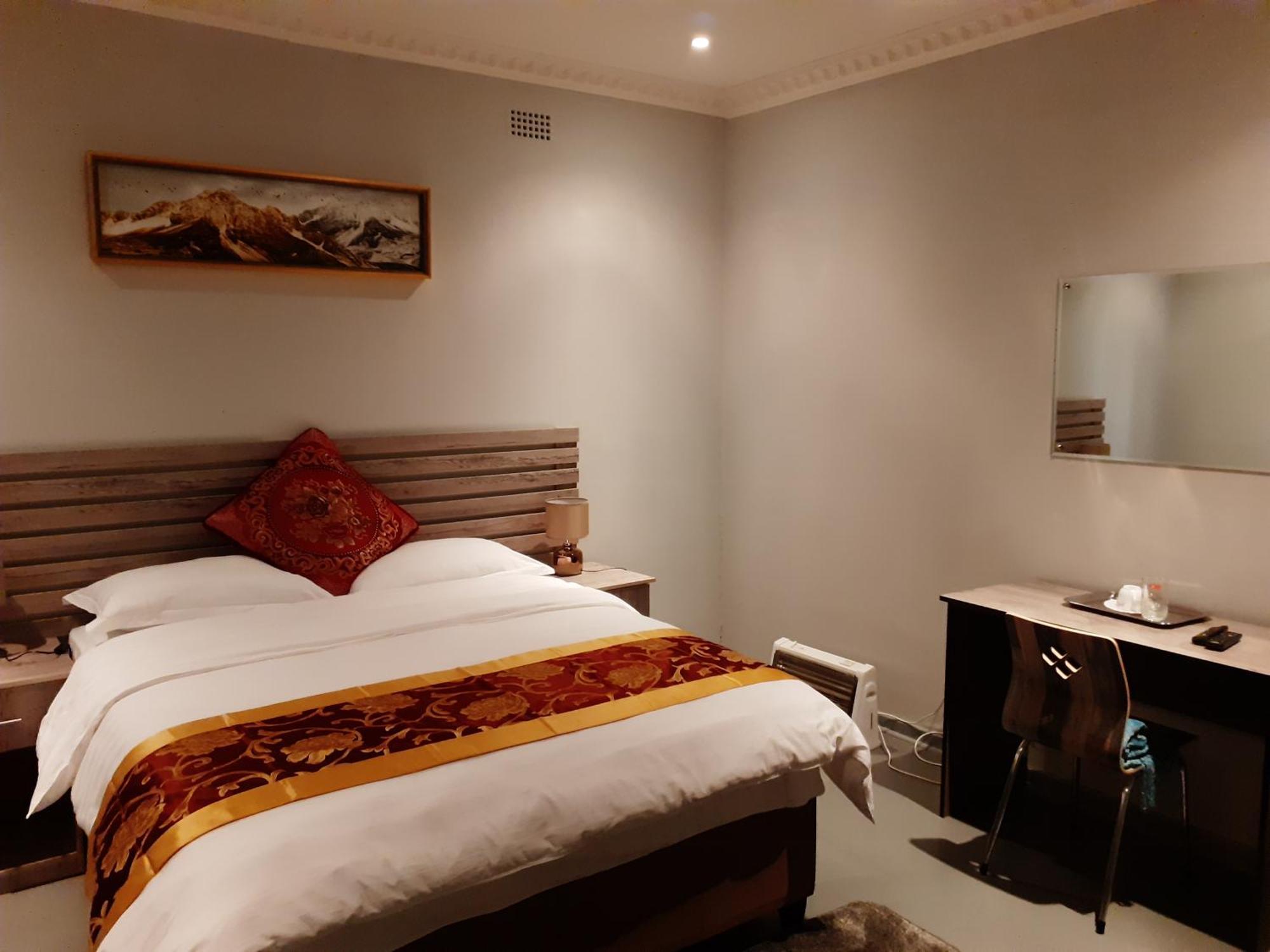 Driftwood Boutique Bed And Breakfast Lobatse Eksteriør billede